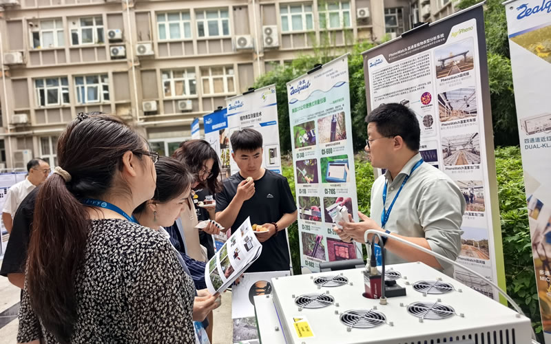 圖5251015hbzw.jpg 圖5251015hbzw.jpg